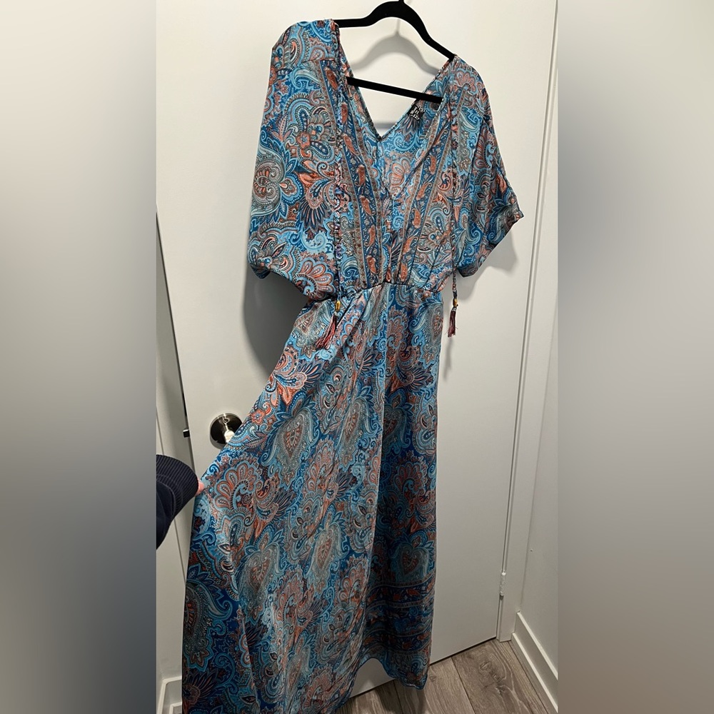 Maxi Dress - Picture 2 of 4